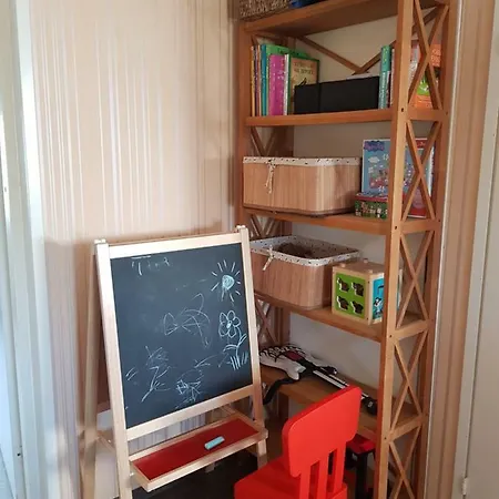 Perfect For Family In Lejlighed